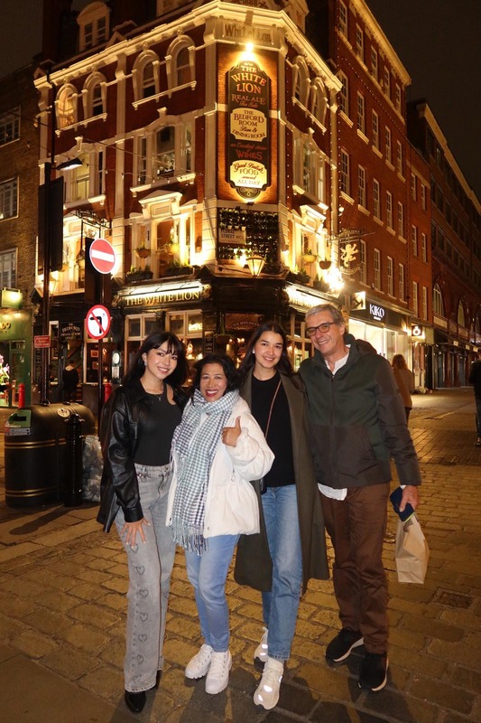 Balinese temple ceremony experience