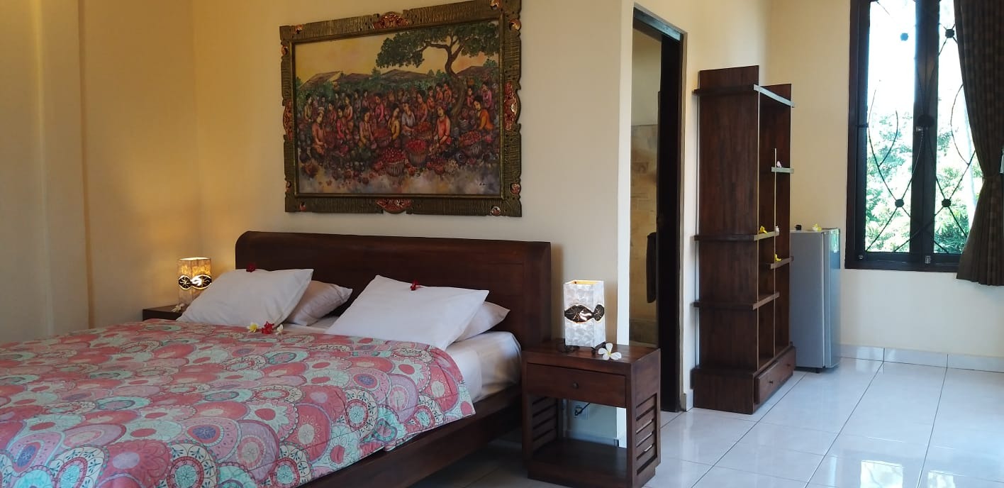 The Hobbit Villa room in Lovina Bali